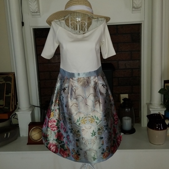 REFLECTION OF CHARACTER ❣️Ted Baker! Absolutely gorgeous dress, size 2 NWT - Picture 3 of 8